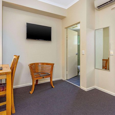 Quality Hotel Darwin Airport Esterno foto A typical studio apartment