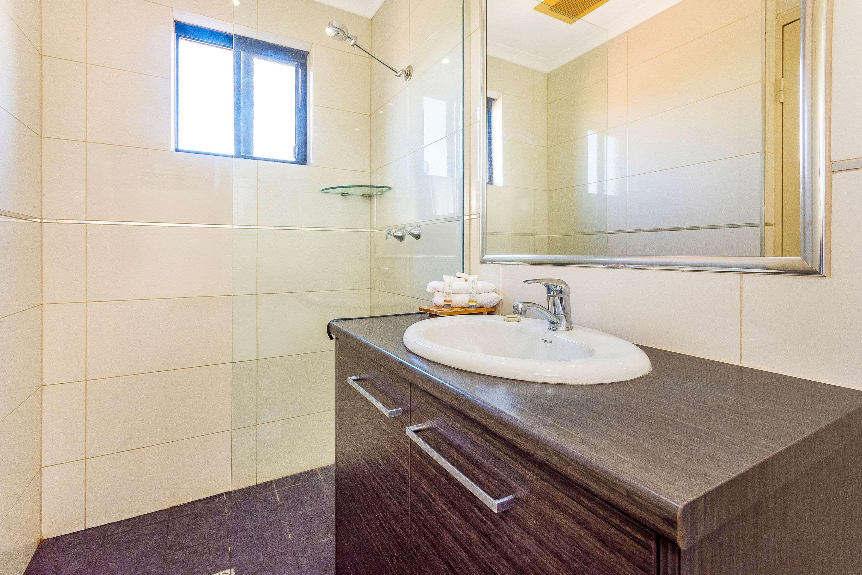 Quality Hotel Darwin Airport Esterno foto