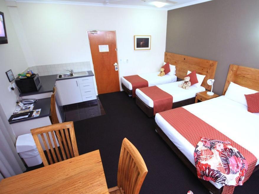 Quality Hotel Darwin Airport Esterno foto A typical studio apartment